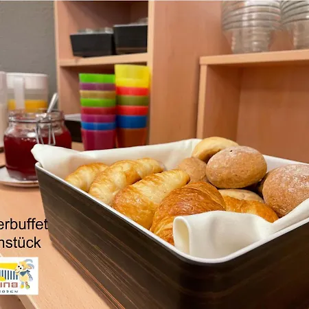 Ferien- Und Alpina 3* Αντελμπόντεν