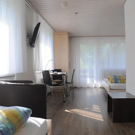 Ferien- Und Alpina Αντελμπόντεν