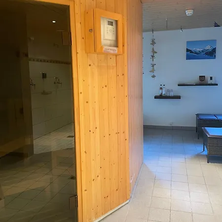 Ferien- Und Alpina 3* אדלבודן