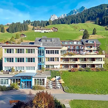 Ferien- Und Alpina 3*