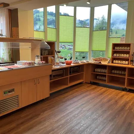 Ferien- Und Familienhotel Alpina