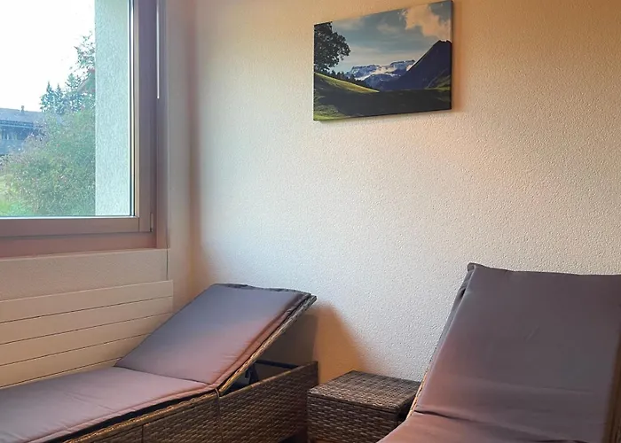 Ferien- Und Alpina 3* 아델보덴